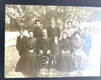 Vintage Victorian Cabinet Photo Family Photo