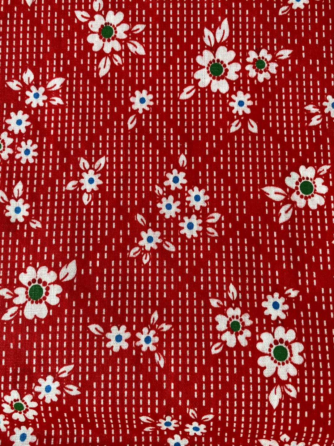 Vintage 1960s Floral Print Fabric Lightweight Cotton Red White - Etsy