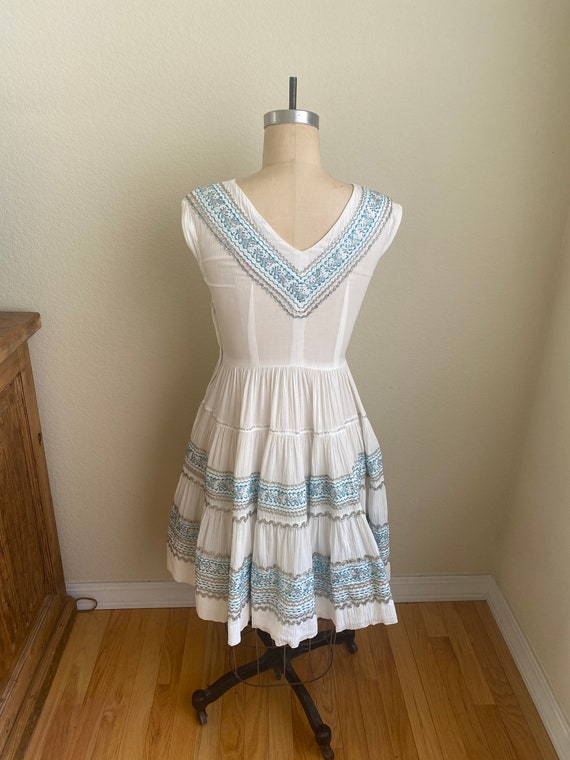 Vintage 1950s Patio Dress White Turquoise Silver View 2