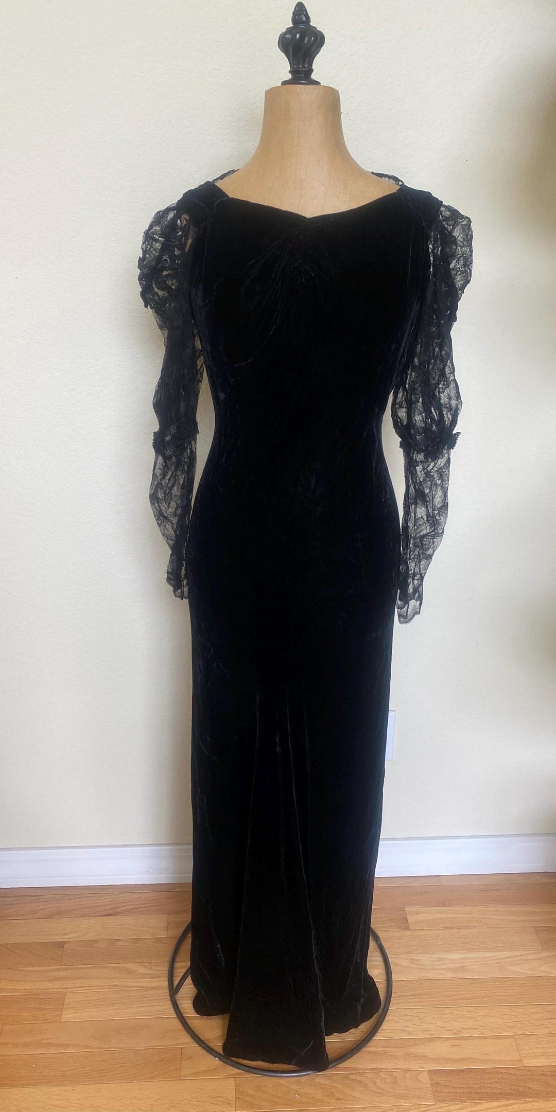 Vintage 1930s Black Silk Velvet and Lace Evening Gown - Etsy