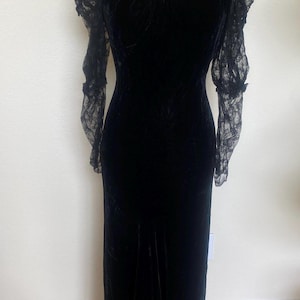 Vintage 1930s Black Silk Velvet and Lace Evening Gown