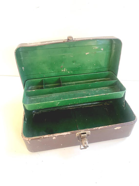 Vintage 1950s Union Steel Utility or Fishing Tackle Box Distressed - Etsy Vintage 1950s Union Steel Utility or Fishing Tackle Box Distressed - Etsy