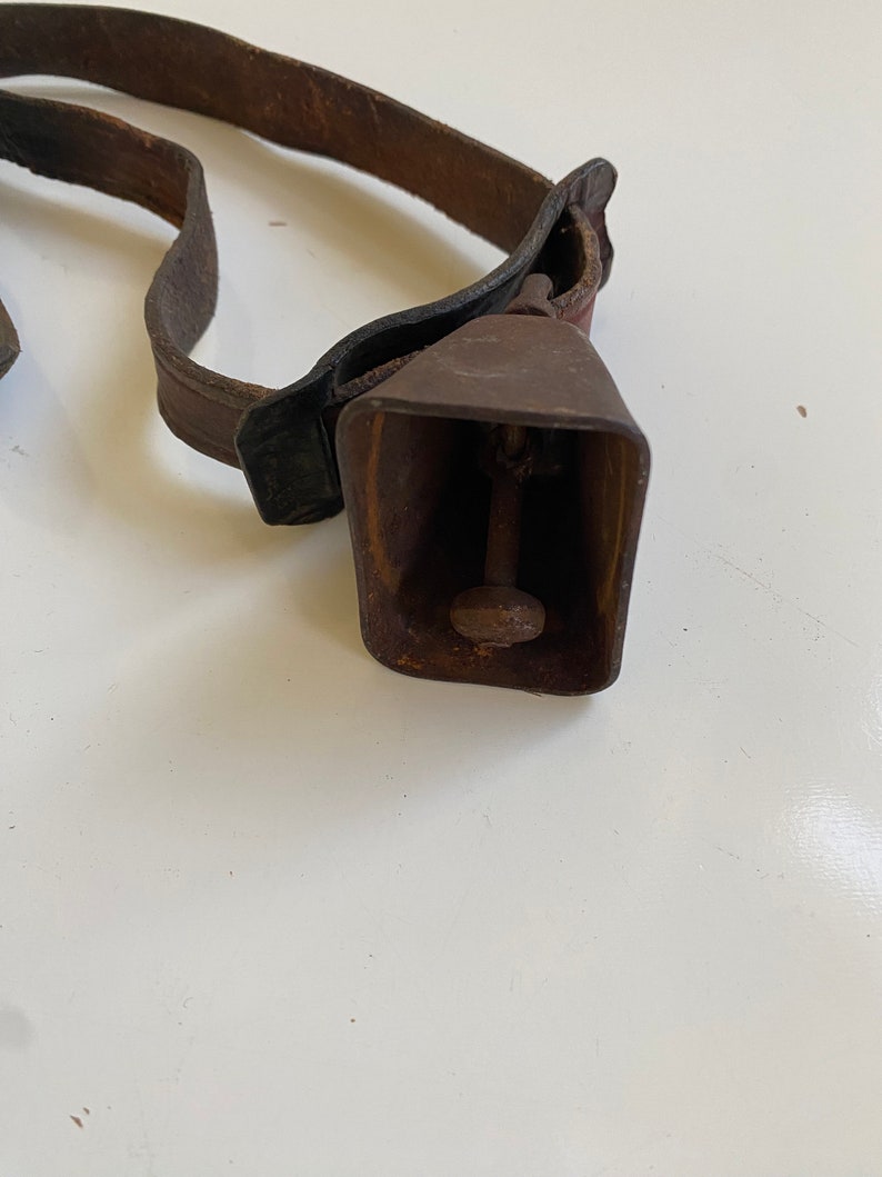 Square Rusted Cowbell Vintage Rusted Metal Cowbell Small on Leather Collar - Etsy
