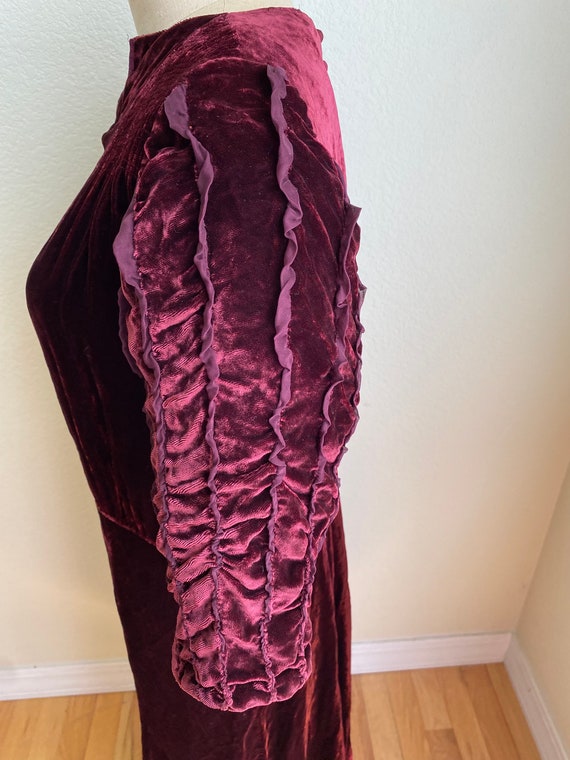 Vintage 1930s Burgundy Silk Velvet Dress Midi Len… - image 4