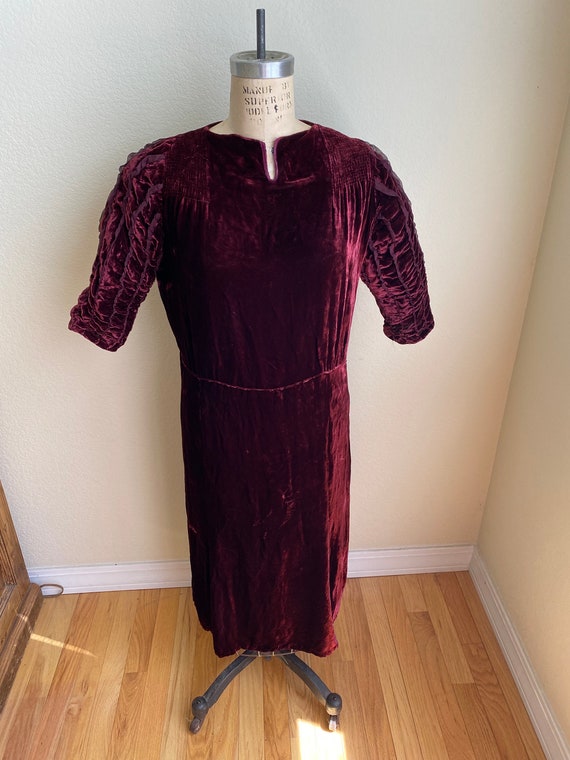 Vintage 1930s Burgundy Silk Velvet Dress Midi Len… - image 1