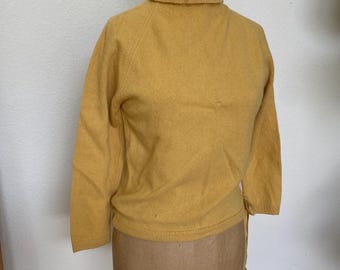 Vintage 1950s Garland “Dreamspun” Sweater Long Sleeve Turtleneck Drawstring Waist Gold