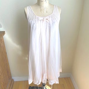 Vintage 1970s Shadowline Nightgown Negligé