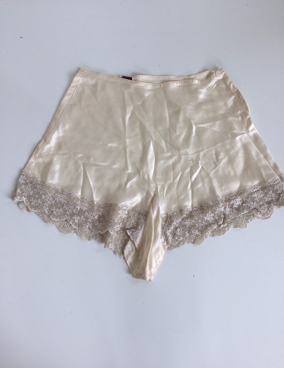 Vintage 1940s Tap Pants Off-White Rayon Satin Alid