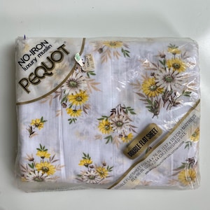 Vintage Pequot Double Flat Sheet Yellow Floral Print 1960s 70s