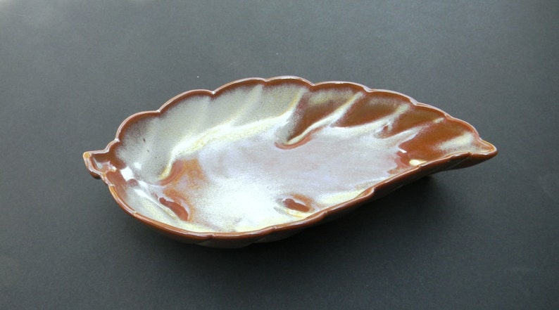 Vintage Frankoma Leaf Shaped Dish Vintage Frankoma 225 Falling Leaf Dish