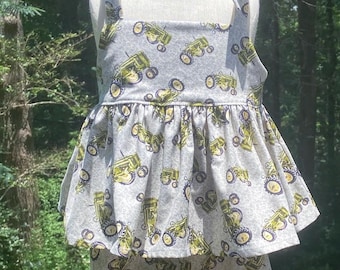 Tractor print bloomer tunic set for toddlers. girls 5-8 with shorts