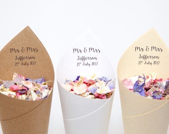 Wedding confetti Mr & Mrs Confetti cones Pack of 5 (New style)