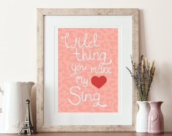 Tipografía musical, cosa salvaje, cita ilustrada, letras a mano, impresión tipográfica, letra de canciones, póster de cita, animal print, música, arte mural