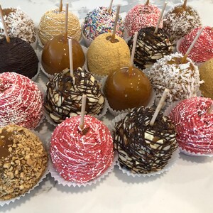 Valentine's Day Caramel Apples - Etsy