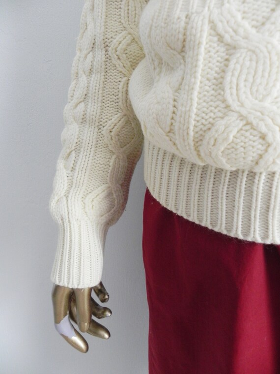 vintage cream knit sweater \ soft acrylic button … - image 5