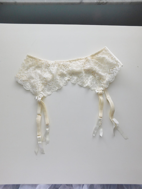 Vintage lingerie suspenders \ garters \ cream lac… - image 4