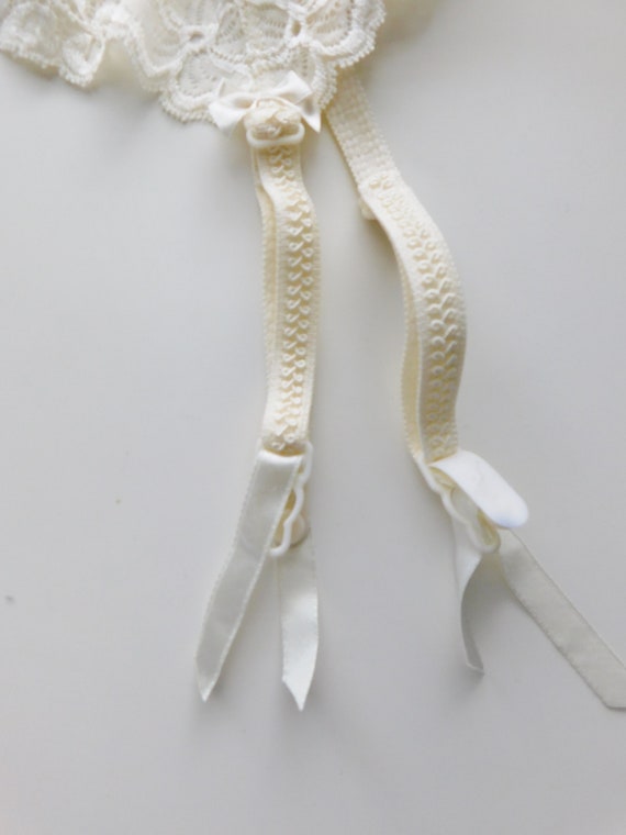 Vintage lingerie suspenders \ garters \ cream lac… - image 10