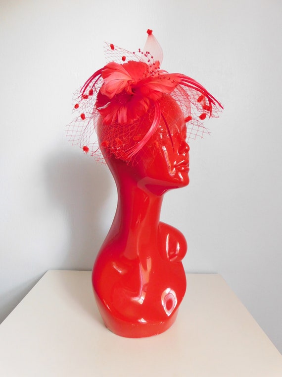 vintage red feather and tulle fascinator \ red he… - image 1