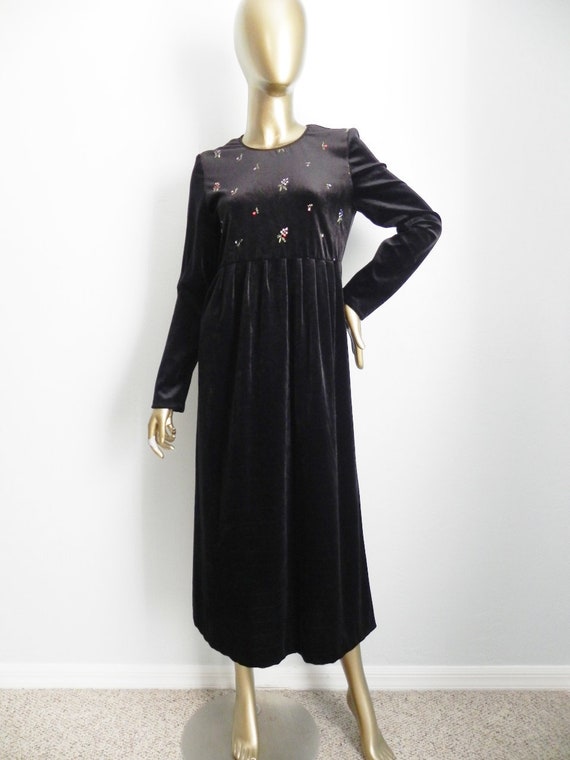 vintage black velvet dress \ embroidered flowers … - image 2