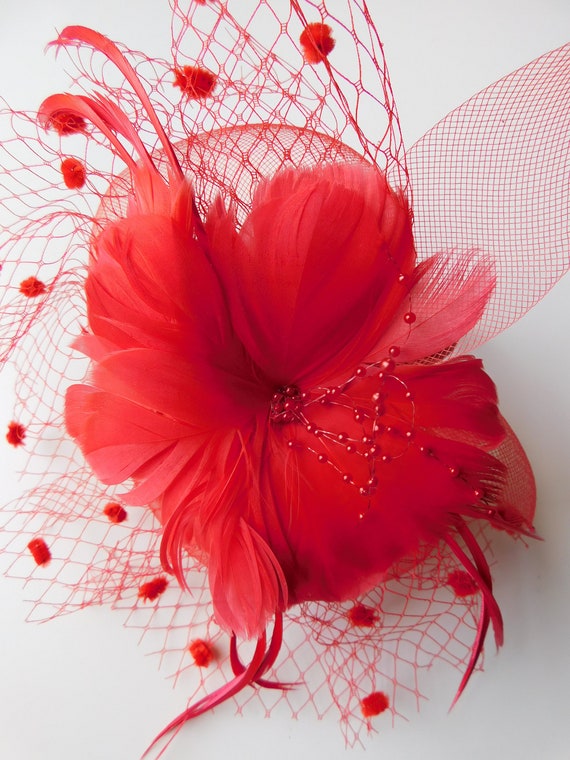 vintage red feather and tulle fascinator \ red he… - image 3