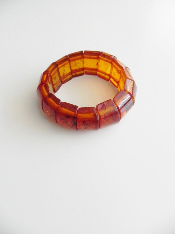 vintage orange plastique expandable bangle \ mod … - image 1