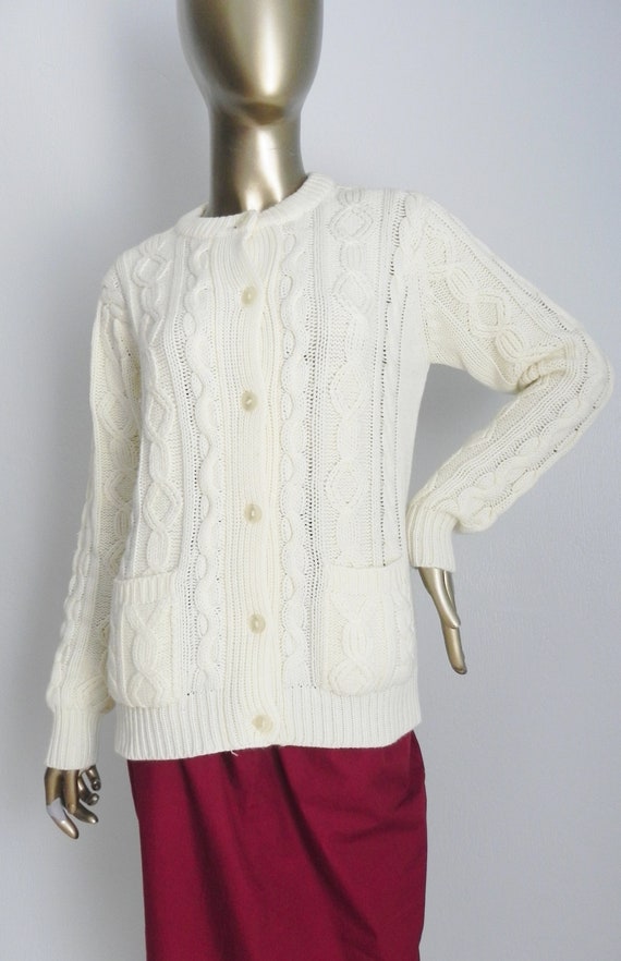 vintage cream knit sweater \ soft acrylic button … - image 8