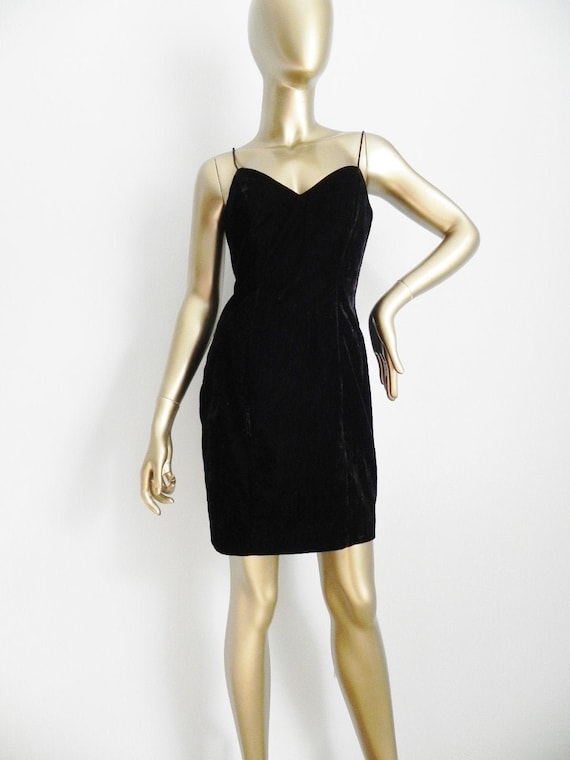 black velvet fitted dress