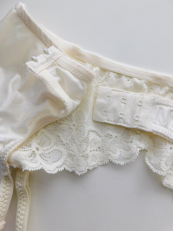 Vintage lingerie suspenders \ garters \ cream lac… - image 8