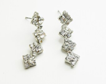 vintage rhinestone drop earrings \ little sparkling drip \ wedding earrings