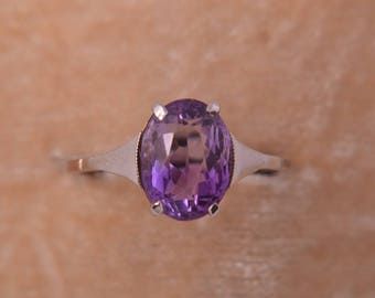 9ct Gold 1950's Ring With An Amethyst (943p36)