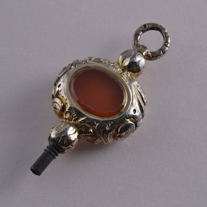 Gold Cased Victorian Watch Key With Carnelian And Agate (513r)
