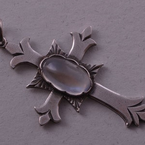 Silver Vintage Cross With Moonstone (369a)
