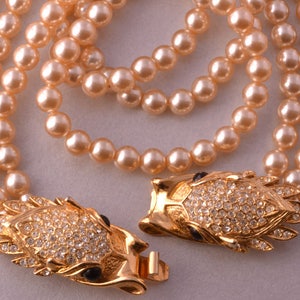 Faux Pearl Vintage Sphinx Necklace (794z)