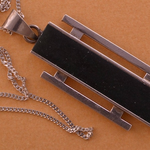 Silver Retro Pendant (220e)