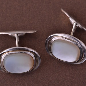 Silberne Vintage Manschettenknöpfe mit Perlmutt (468bb)