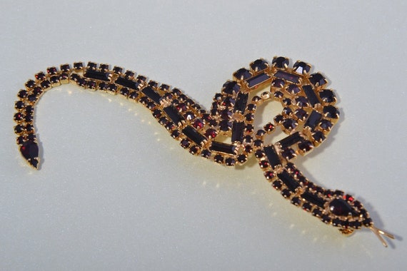 Gilt Snake Brooch With Crystals (889h)