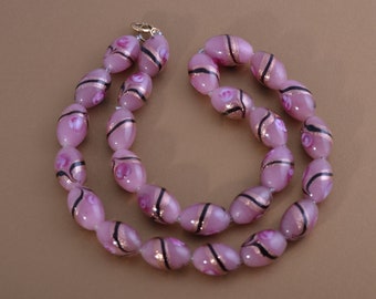 Necklace With Pink Glass Beads (848k)