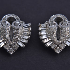 Art Deco Pennino Clip On Earrings With White Paste (905t40)