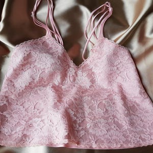 VINTAGE Beautiful Pink Lace Silky Camisole ,Victoria&#39;s Secret, Tank Top, Lovely Design Cami, Bust 36, Vintage Lingerie, Vintage Clothing