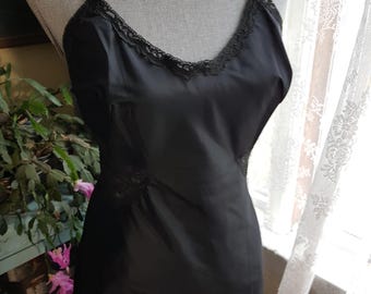 LOVELY Vintage Barbizon Slip, Contura Tafredda Taffetta Like Slip, Stretch Lace , Wear it as Slip Dress, Beautiful Lingerie,Vintage Clothing