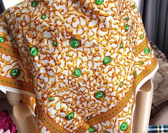 Splendido foulard di seta Oscar de la Renta, grande foulard firmato, colori incantevoli: oro, verde e bianco, foulard di lusso, foulard vintage da collezione