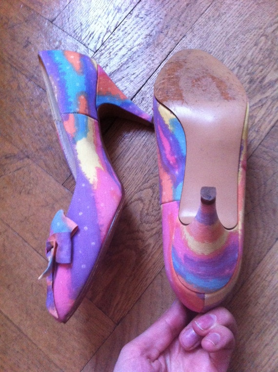 Rainbow Disco Psychedelic shoes and matching purs… - image 3