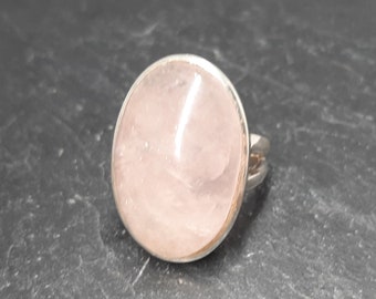 Großer ovaler Rosenquarz Ring mit 925er Silberfassung