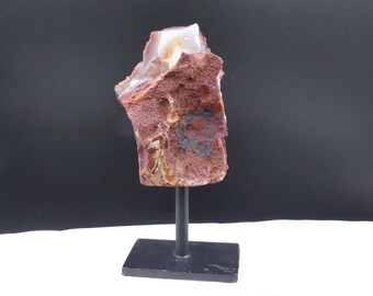 Small agate sculpture with black metal stand