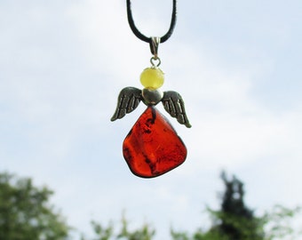 Pendant, angel with amber