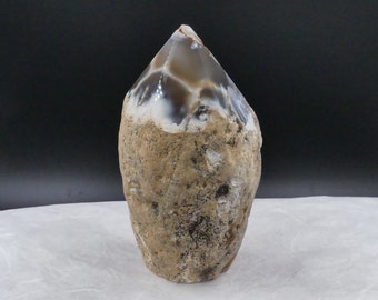 Agate sculpture with base