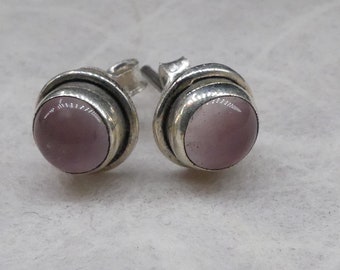 Brincos redondos de quartzo rosa em prata 925