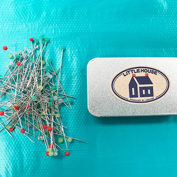 Little House - Japanese Dressmaker's Pins in Metal Tin - 80 pins