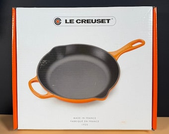 Le Creuset Signature 26cm 10 1/4" Round Skillet Volcanic Cast Iron NIB
