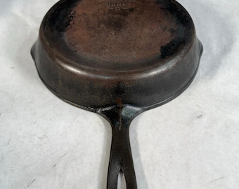 Vintage Wagner Ware Sidney -0- 1058 #8 Cast Iron Skillet Frying Pan